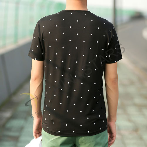 Reflective T-shirt with dot patttern